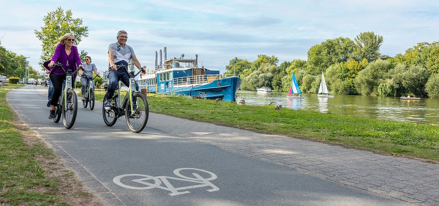 Mainradweg bei Offenbach: Hessen-Tourismus / David Vasicek