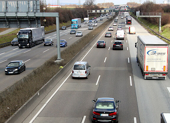 Klimaschädlicher Verkehr auf der Autobahn